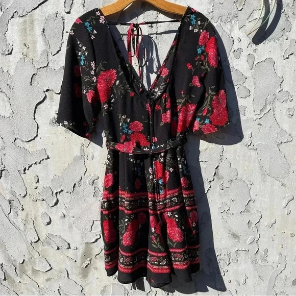 TRIXXI Romper - Picture 5 of 8